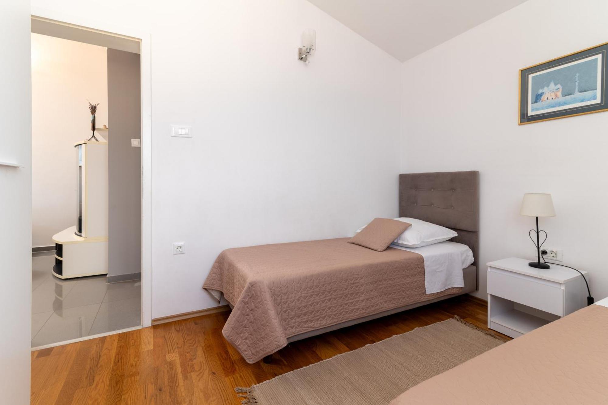 Apartments With A Parking Space Slatine, Ciovo - 5158 Trogir Rom bilde