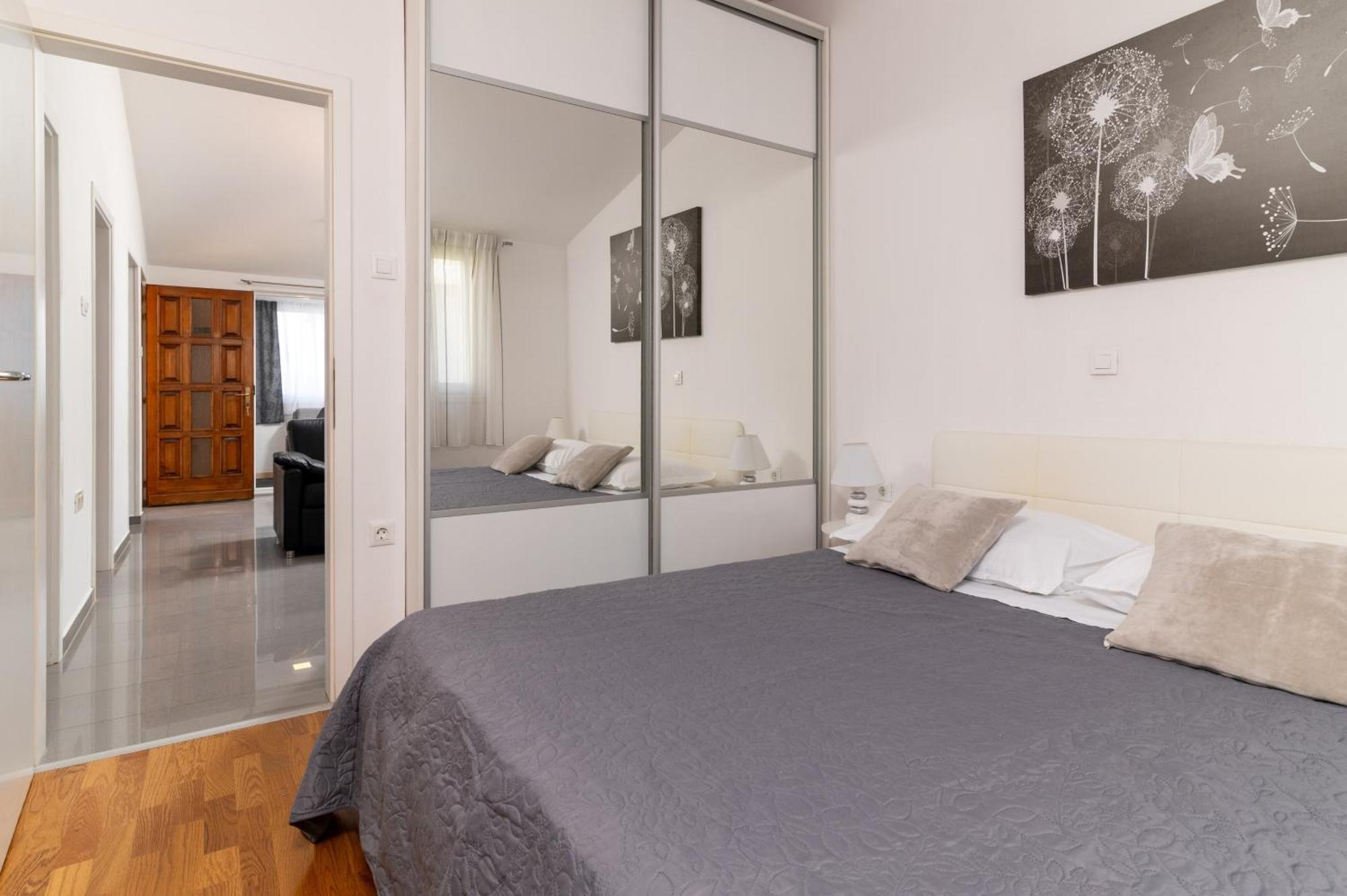 Apartments With A Parking Space Slatine, Ciovo - 5158 Trogir Rom bilde